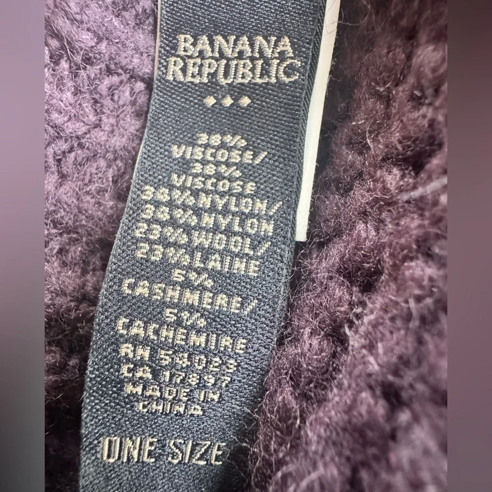 Banana Republic Viscose Cashmere Blend Beret Gloves Set Purple Plum